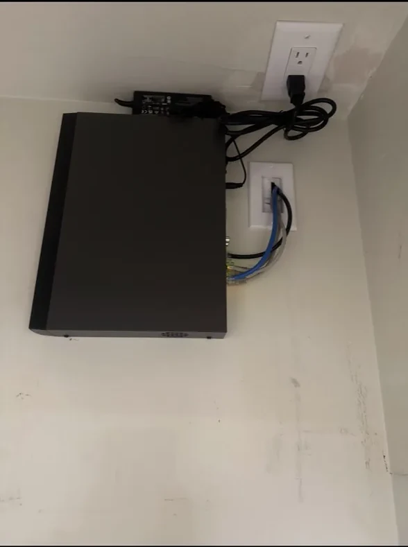 Compact wall-mounted security recorder